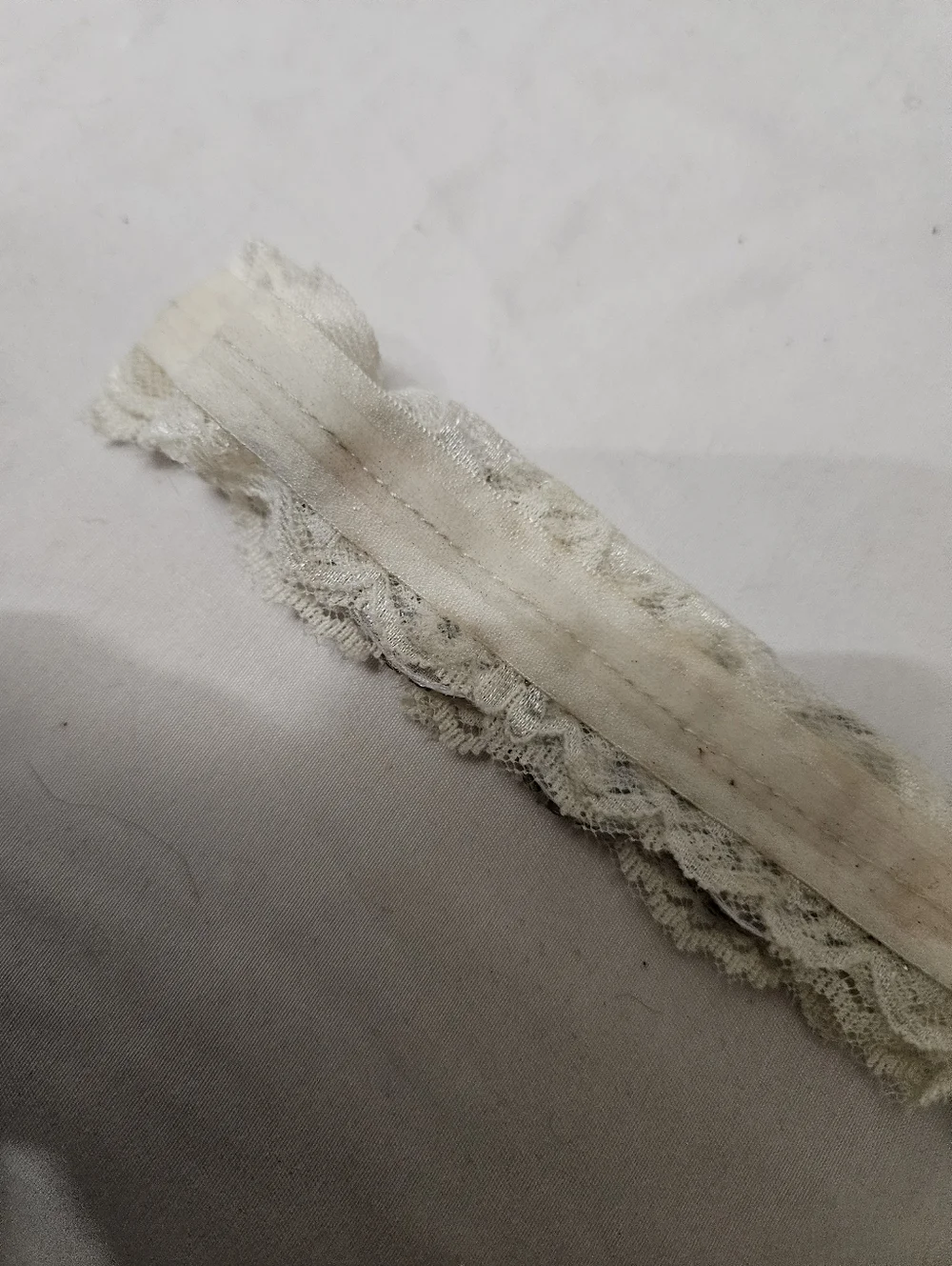 VTG 90s Crystal Wedding Garter Excellent Used Condition Non Slip Stretch Lace!
